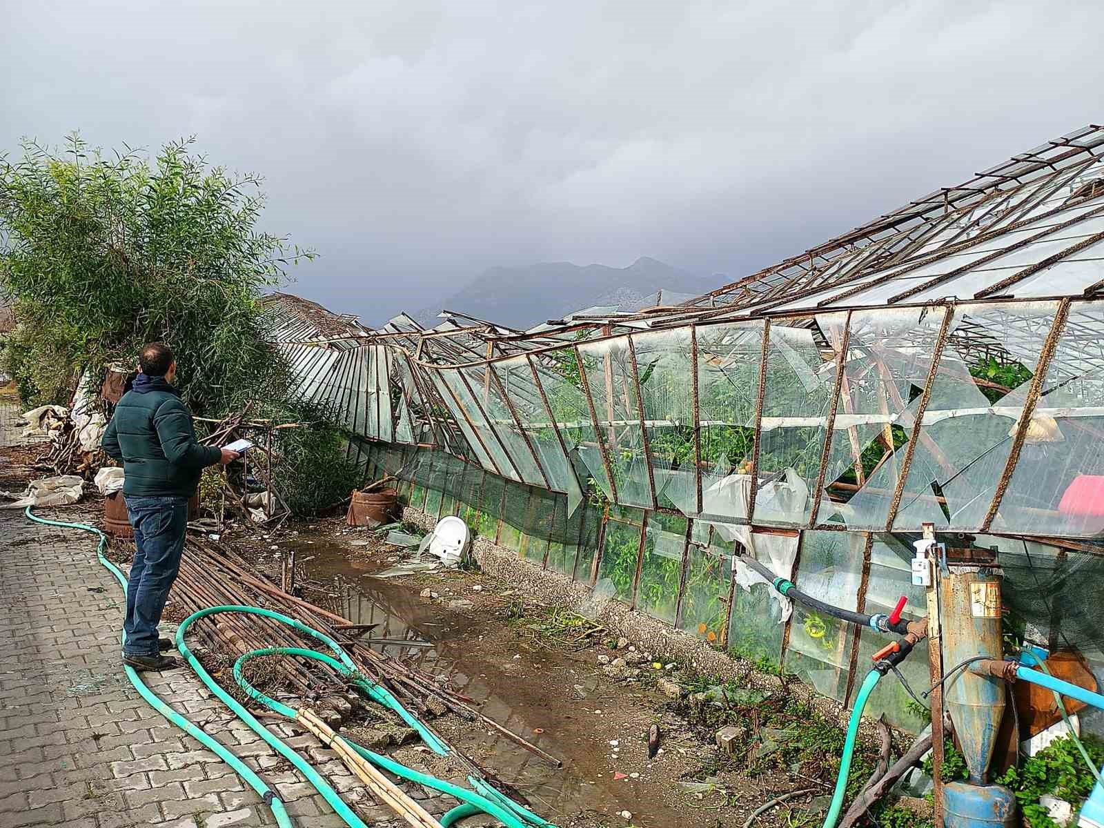 Seydikemer’de hortumun vurduğu seralarda hasar tespit çalışmaları başladı
