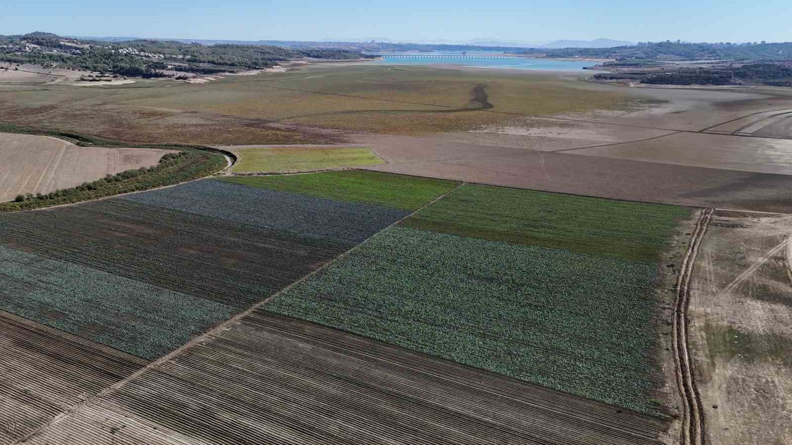 Seyhan Baraj Gölü’ndeki kuraklık ve sonrası dron ile görüntülendi
