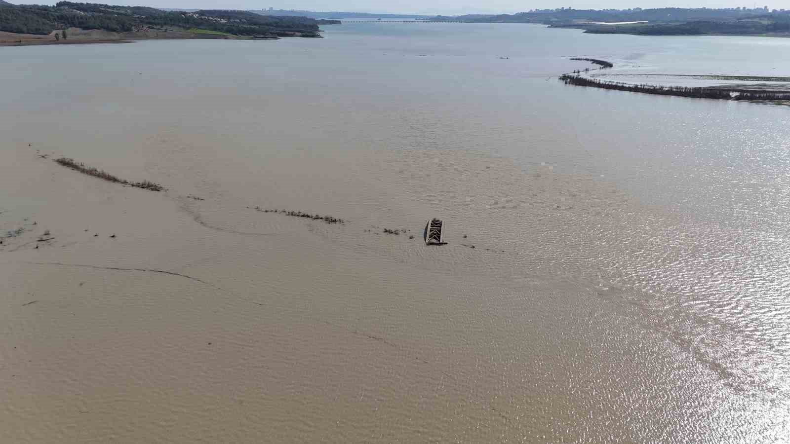 Seyhan Baraj Gölü’ndeki kuraklık ve sonrası dron ile görüntülendi
