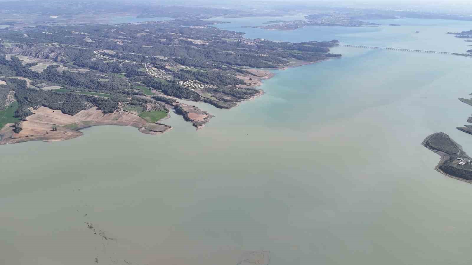 Seyhan Baraj Gölü’ndeki kuraklık ve sonrası dron ile görüntülendi
