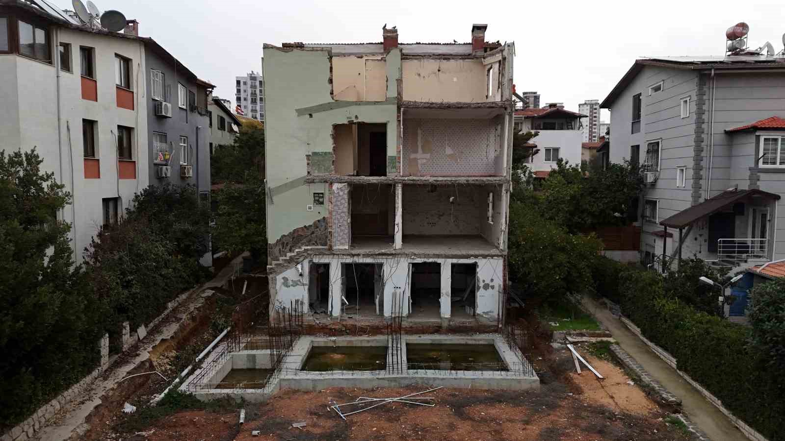 Seyhan Belediye Başkan Yardımcısı hakkında kaçak inşaat ve izinsiz tadilat başlattı iddiası
Seyhan Belediye Başkan Yardımcısı hakkında kaçak inşaat ve izinsiz tadilat başlattı iddiası