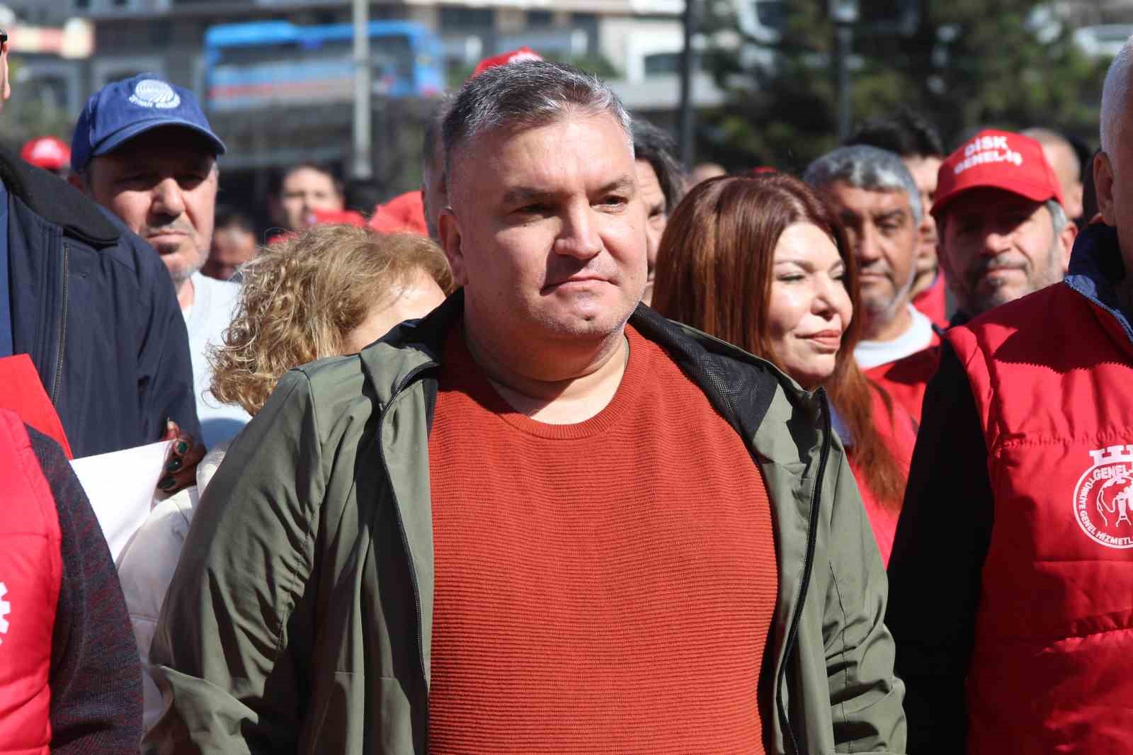 Seyhan Belediyesi’nde işçi isyanı: Yüzde 3 zam teklifine tepki
