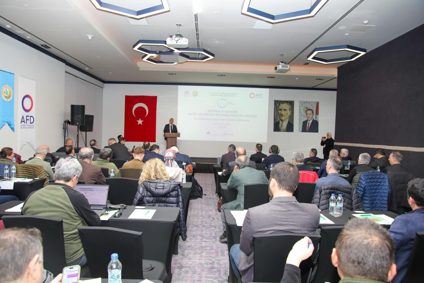 Seyhan ve Ceyhan Entegre Havzası Projesi toplantısı gerçekleştirildi
Seyhan ve Ceyhan Entegre Havzası Projesi toplantısı gerçekleştirildi