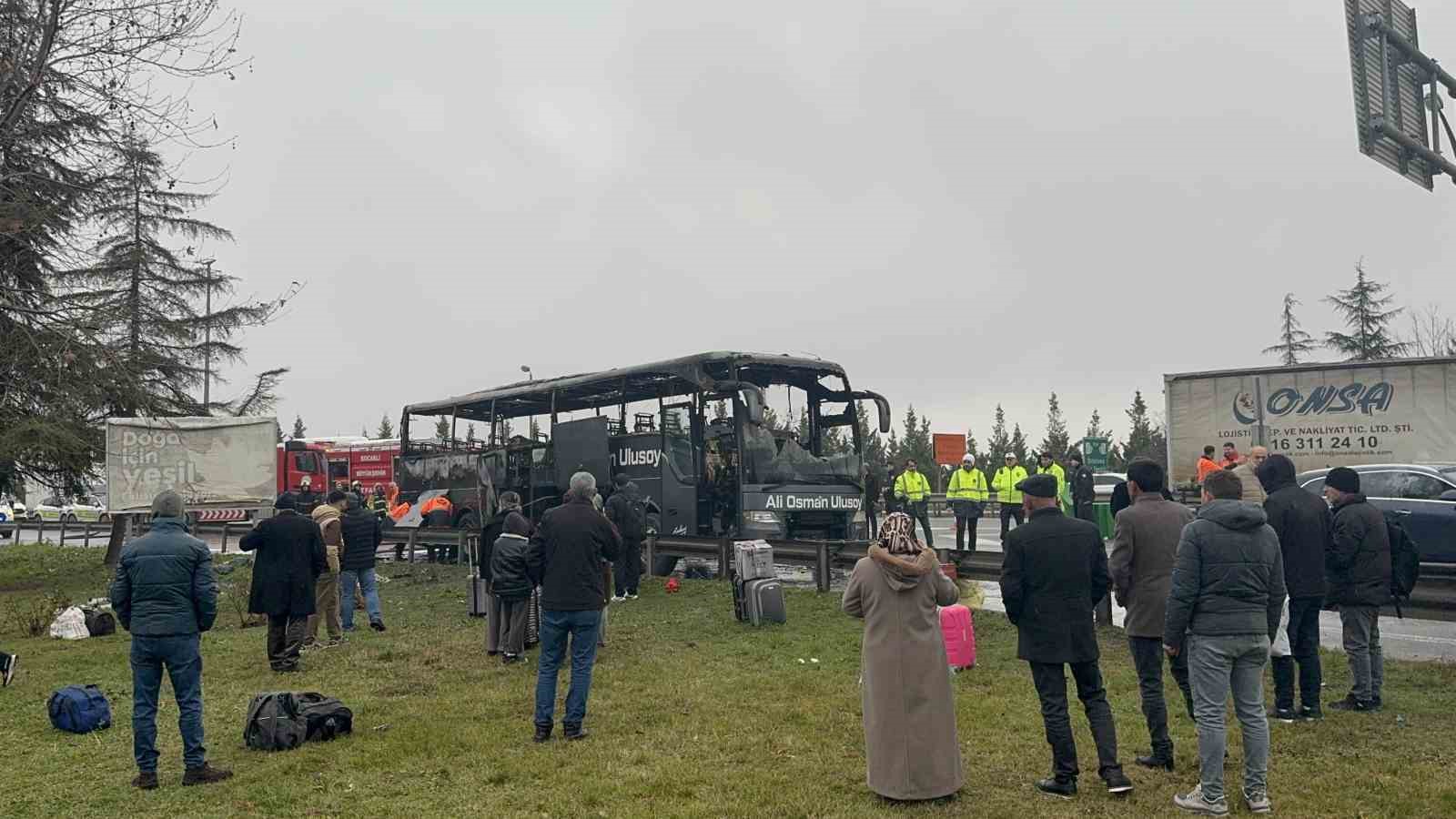 Seyir halindeki yolcu otobüsünde yangın: Facia son anda önlendi
