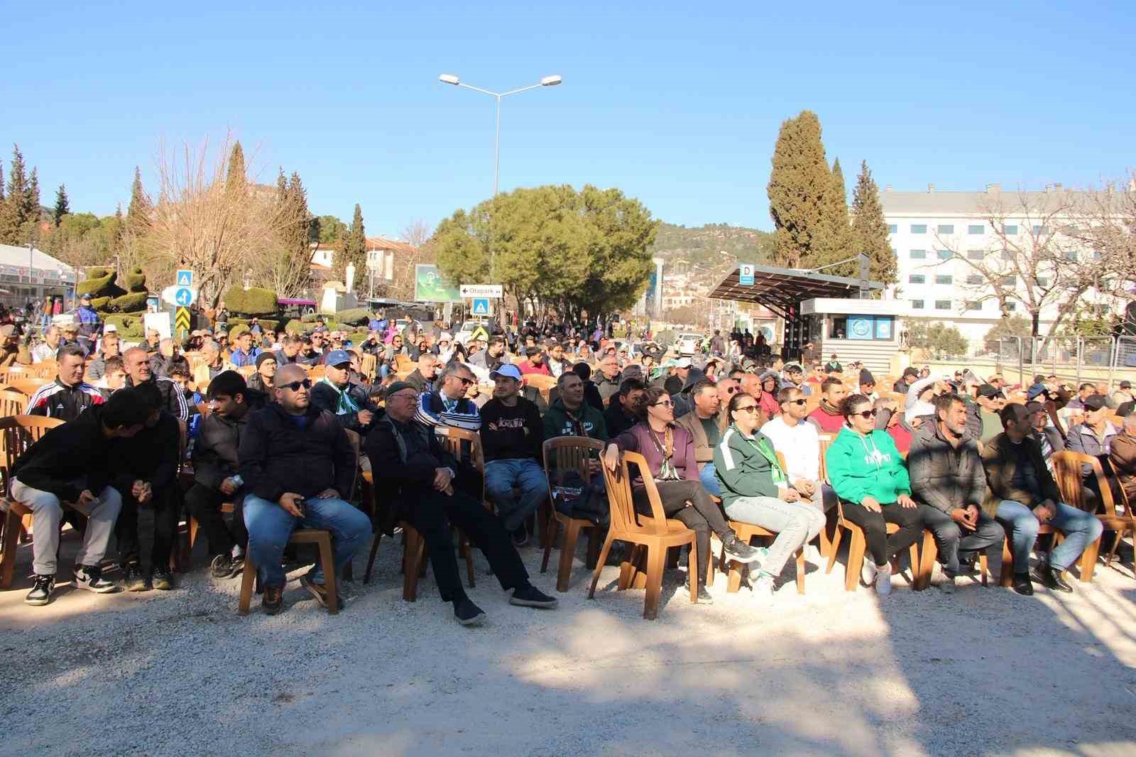Seyirci yasağı taraftarı durduramadı
