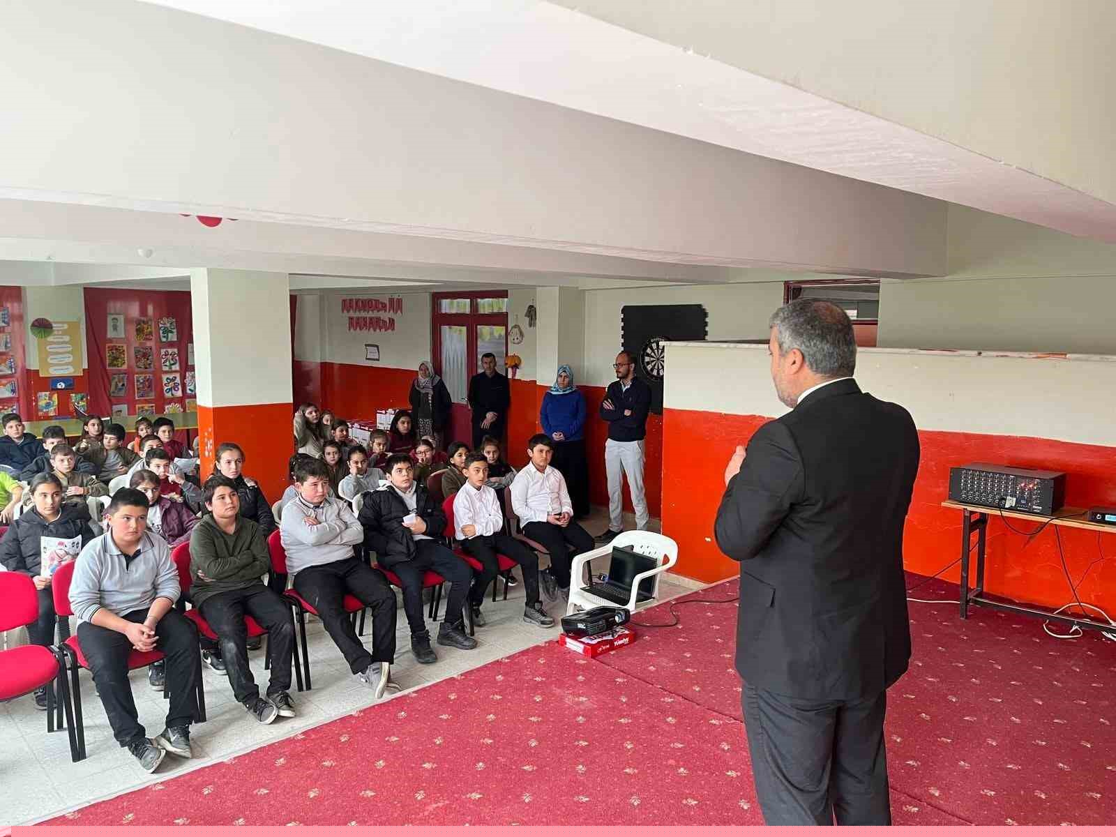 Seyitgazi’de "Cami ve Hayat" konulu Değerler Eğitimi seminerleri devam ediyor
