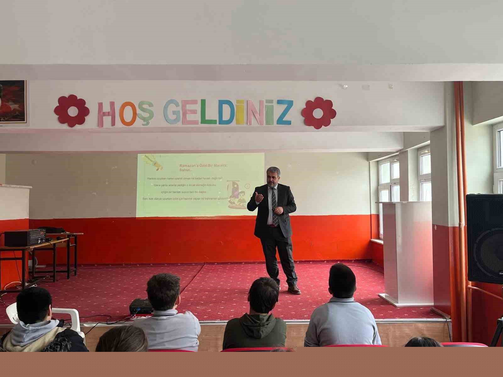 Seyitgazi’de "Cami ve Hayat" konulu Değerler Eğitimi seminerleri devam ediyor
