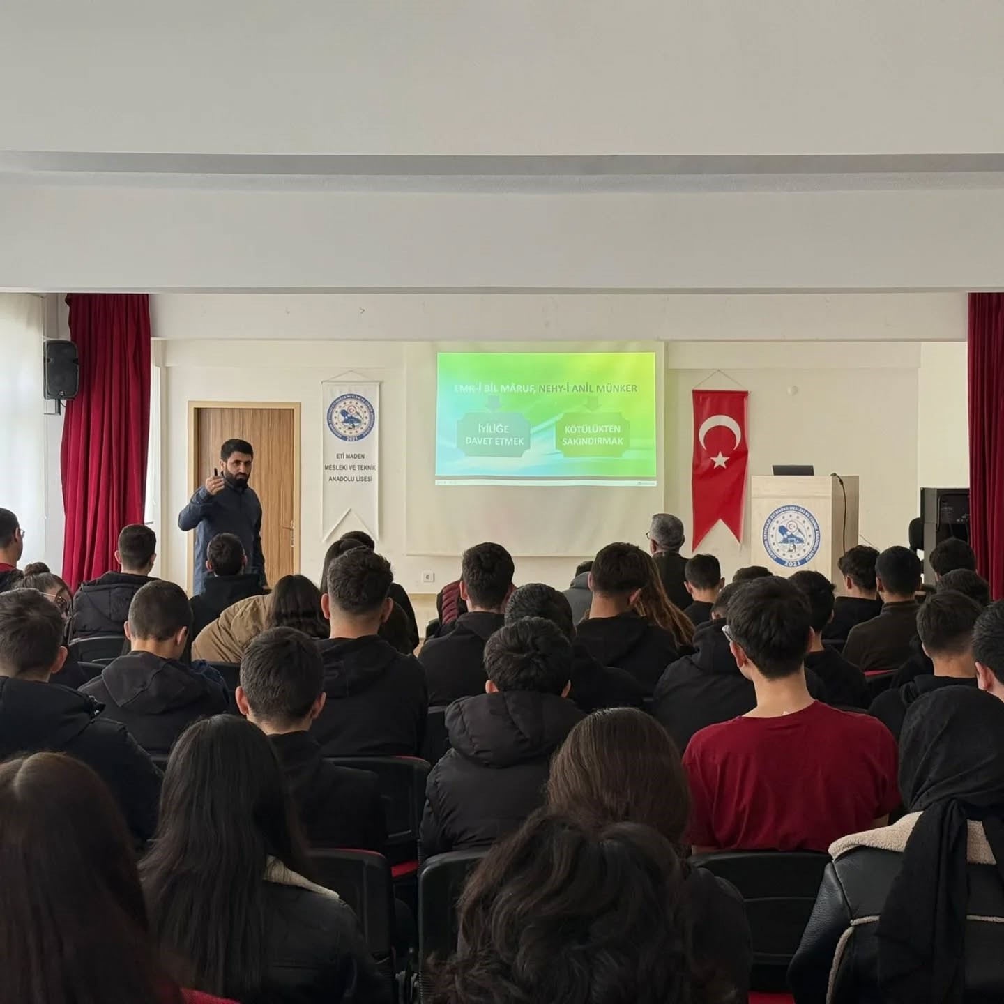 Seyitgazi’de ’Cami ve Hayat’ konulu seminerler başladı
