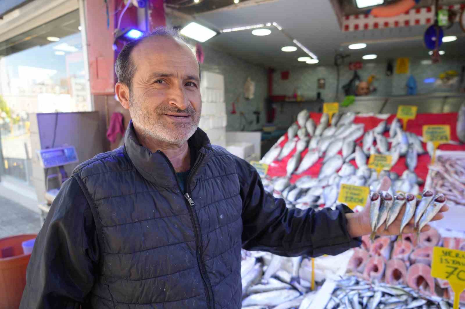 Sezonun sonuna gelinirken istavritin kilosu 70 TL’ye düştü
