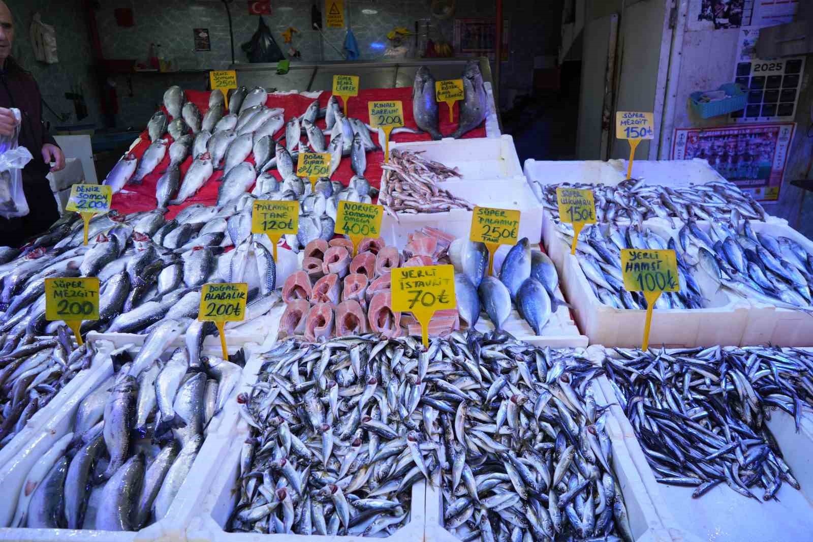 Sezonun sonuna gelinirken istavritin kilosu 70 TL’ye düştü
