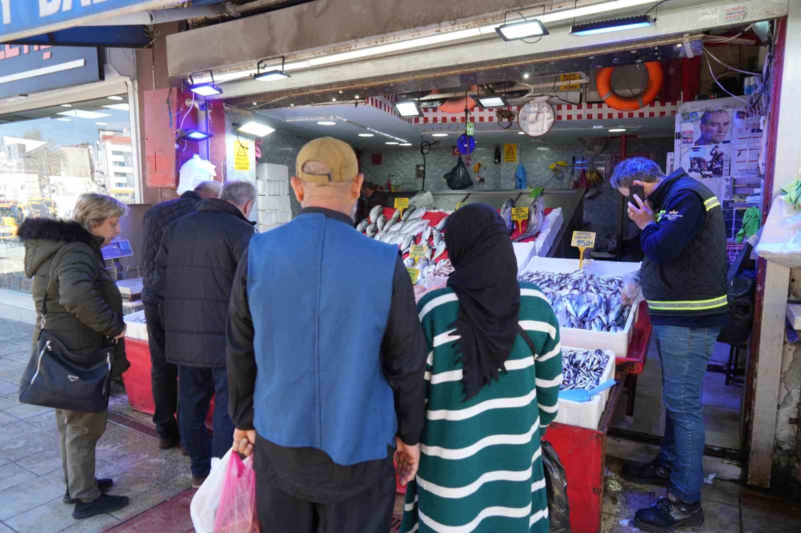 Sezonun sonuna gelinirken istavritin kilosu 70 TL’ye düştü
