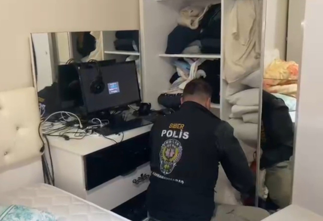 Siber dolandırıcılık operasyonunda 15 kişi tutuklandı
