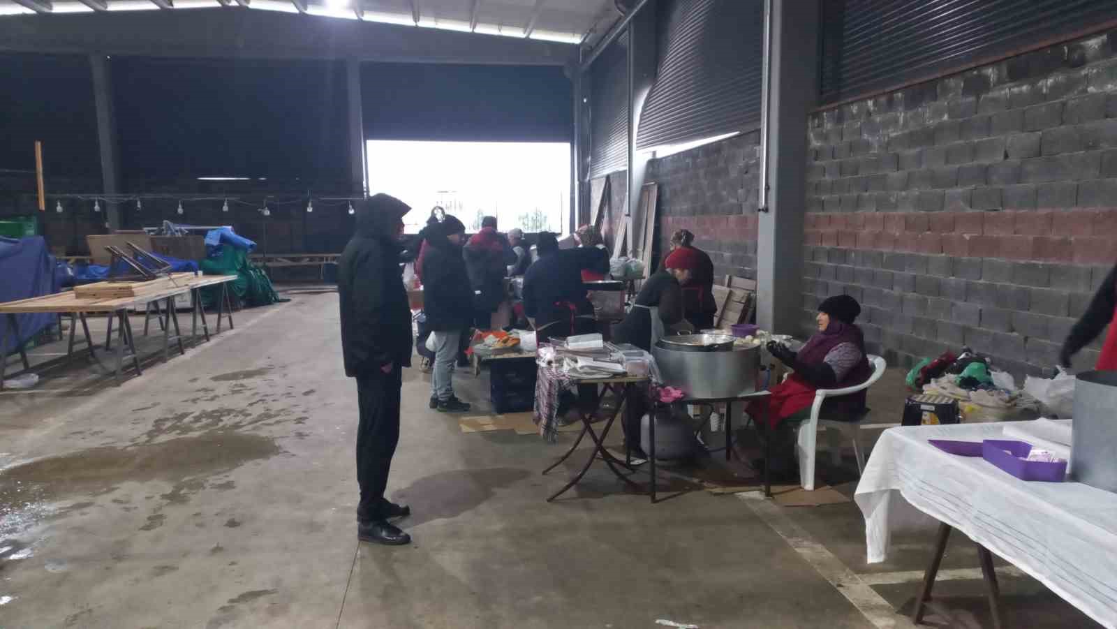 Sıcak lezzetler soğuğa meydan okuyor
Sıcak lezzetler soğuğa meydan okuyor