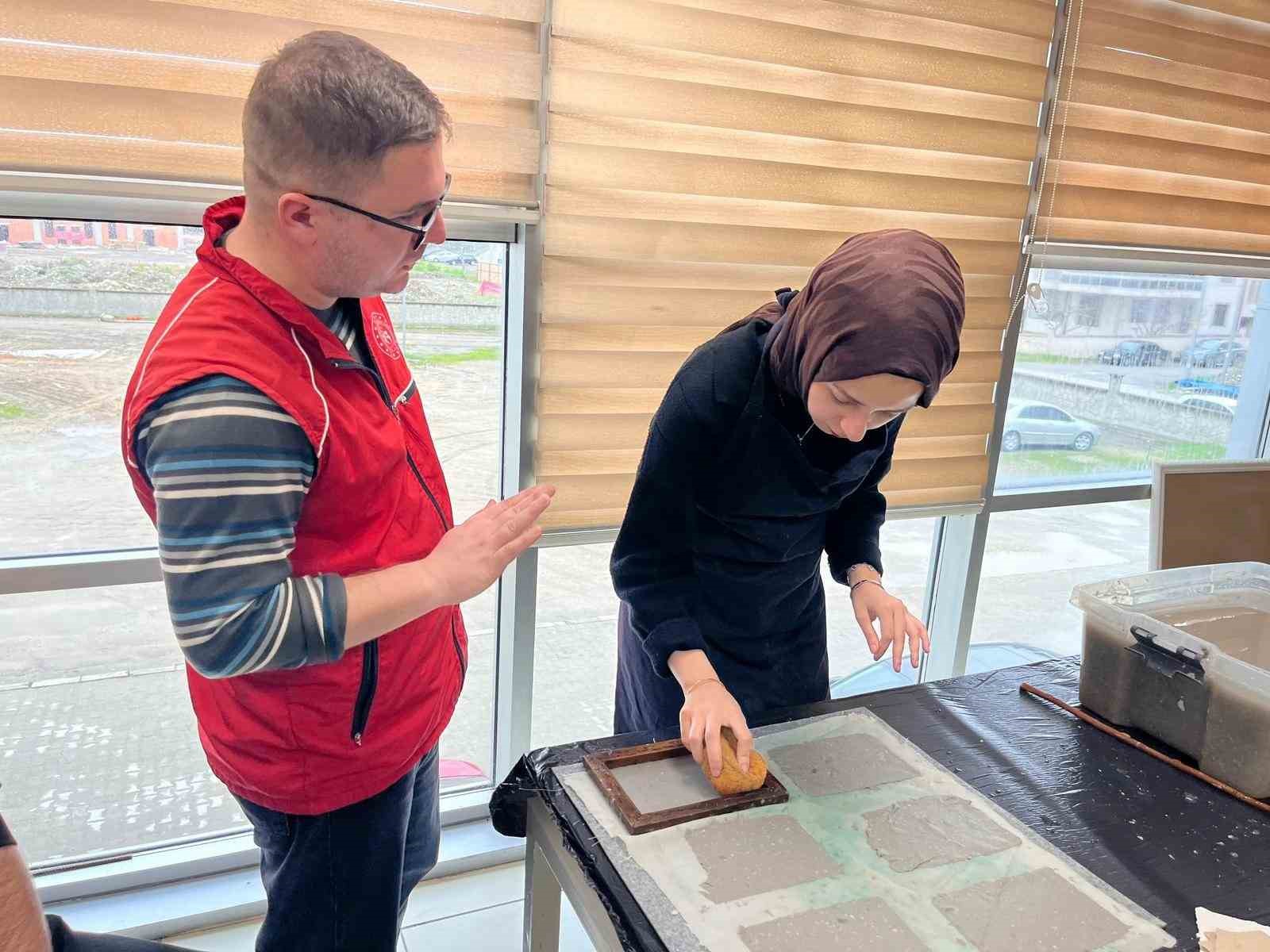 Sıfır atık günü: sanat ve sürdürülebilirlik buluştu
Sıfır atık günü: sanat ve sürdürülebilirlik buluştu