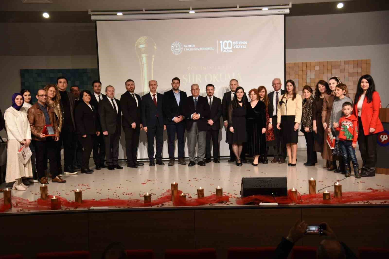 Şiir mısraları öğretmenlerin sesiyle hayat buldu
