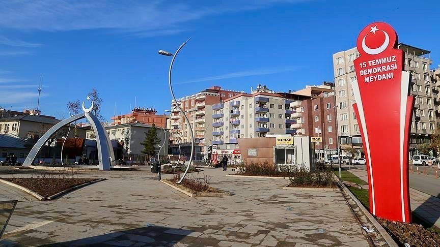 Siirt Kent Meydanı yenileniyor
