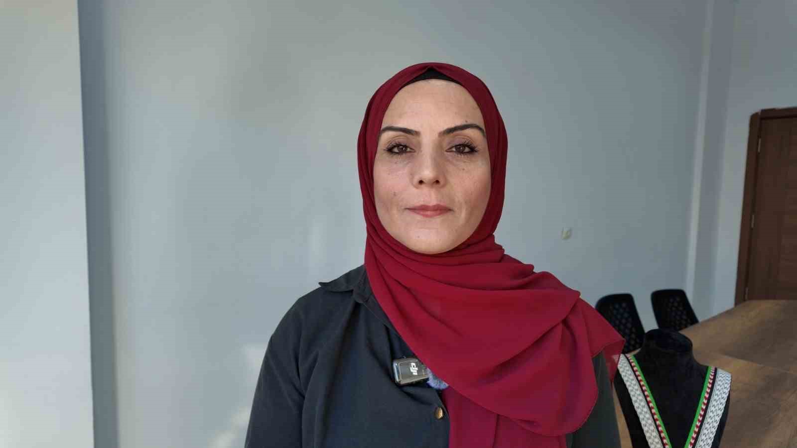 Siirt Olgunlaşma  Enstitüsünden "Filistin" temalı kolye çalışması
