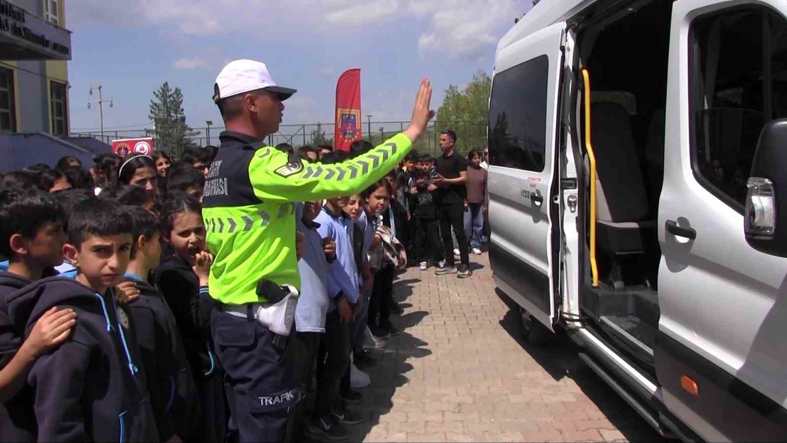 Siirt’te "Çocuk Gelişsin Dünya Değişsin" Projesi
