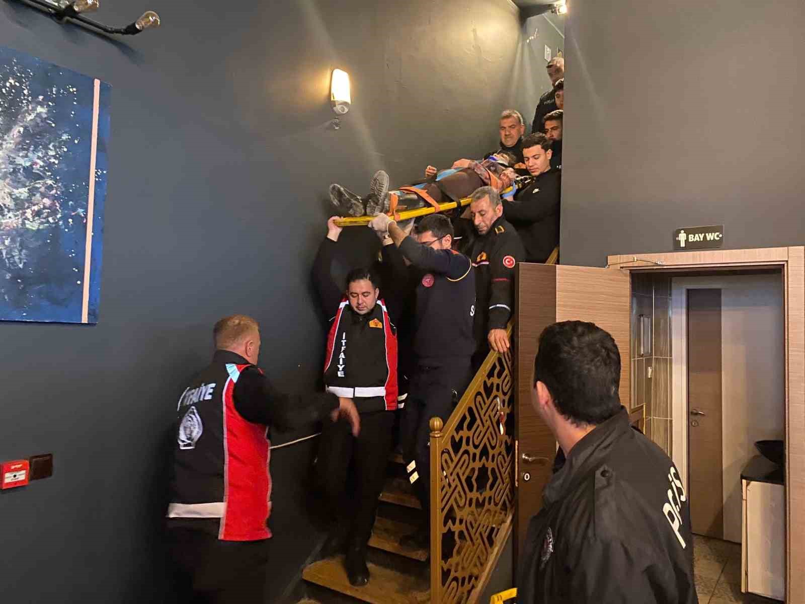 Siirt’te havalandırma boşluğuna düşen kadın yaralandı
