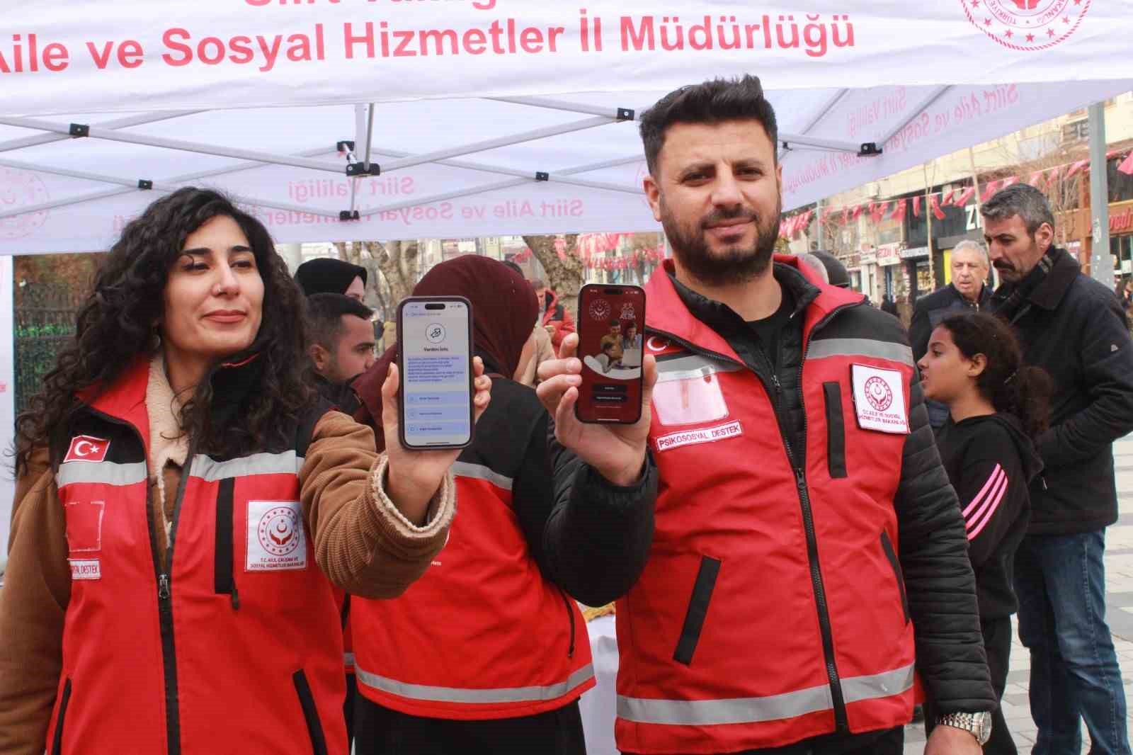 Siirt’te ‘İlk Öğretmenim Ailem’ ve ‘Çocuklar Güvende’ siteleri ve mobil uygulaması anlatıldı
Siirt’te ‘İlk Öğretmenim Ailem’ ve ‘Çocuklar Güvende’ siteleri ve mobil uygulaması anlatıldı