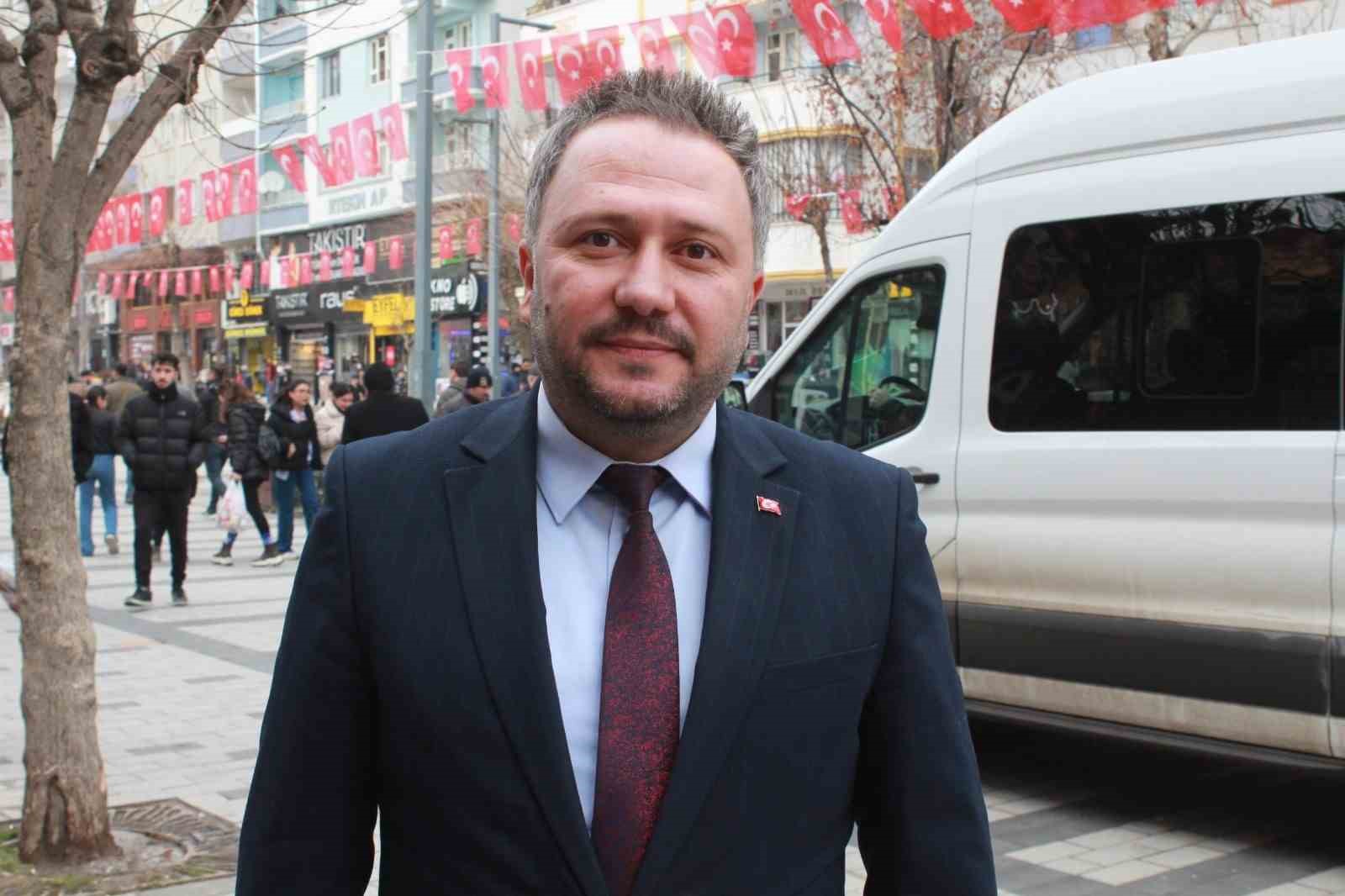 Siirt’te ‘İlk Öğretmenim Ailem’ ve ‘Çocuklar Güvende’ siteleri ve mobil uygulaması anlatıldı
Siirt’te ‘İlk Öğretmenim Ailem’ ve ‘Çocuklar Güvende’ siteleri ve mobil uygulaması anlatıldı