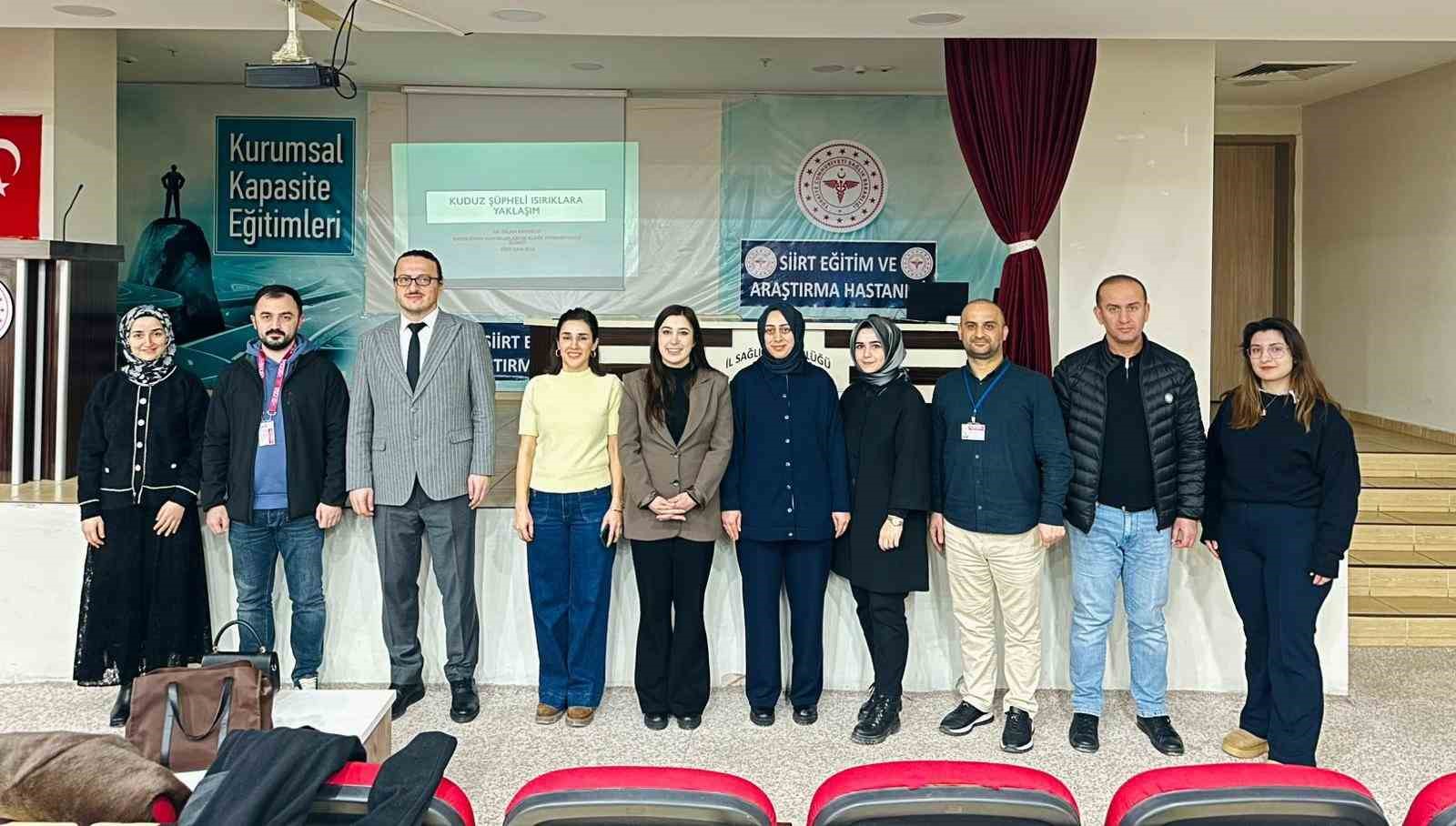 Siirt’te ’Kuduz Riskli Temas Bildirimi ve Profilaksi Uygulamaları’ eğitimi düzenlendi
