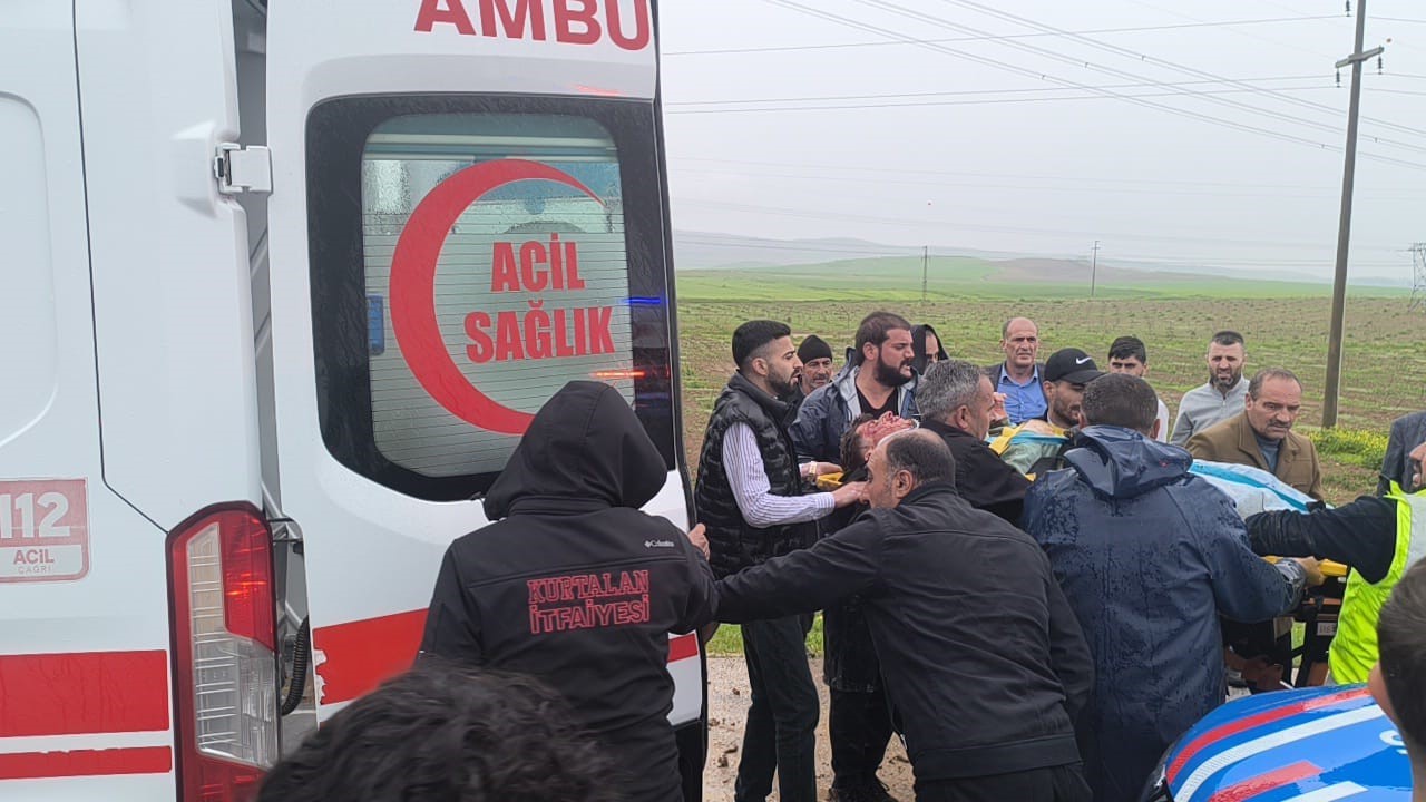 Siirt’te otomobil ile kamyonet çarpıştı: 2 ölü, 3 ağır yaralı
