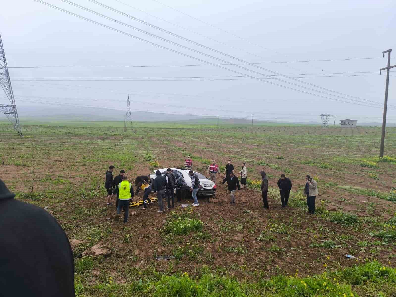 Siirt’te otomobil ile kamyonet çarpıştı: 2 ölü, 3 ağır yaralı
