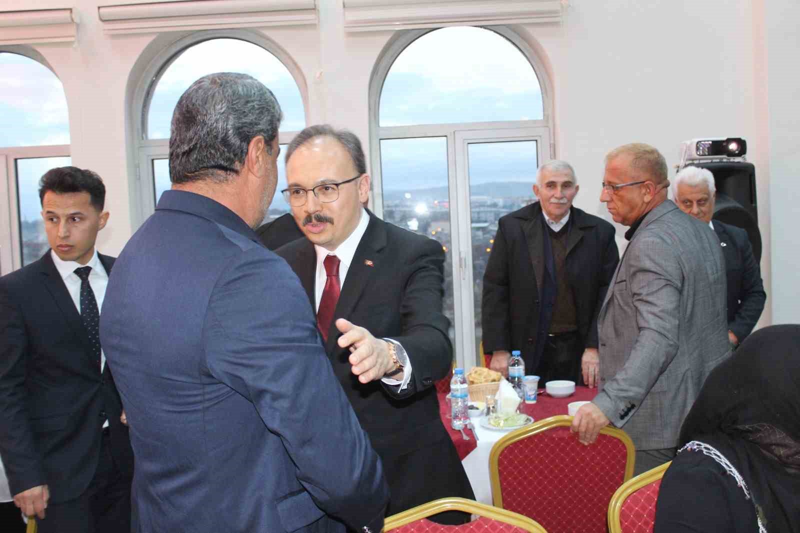 Siirt’te şehit ve gazi aileleri onuruna iftar yemeği verildi
