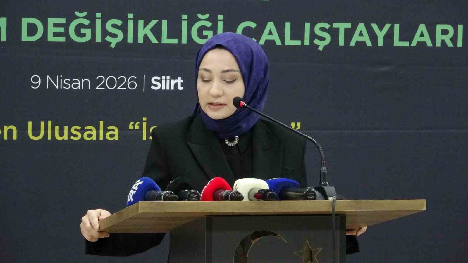 Siirt’te ’Sıfır Atık’ çalıştayı düzenlendi
Siirt’te ’Sıfır Atık’ çalıştayı düzenlendi