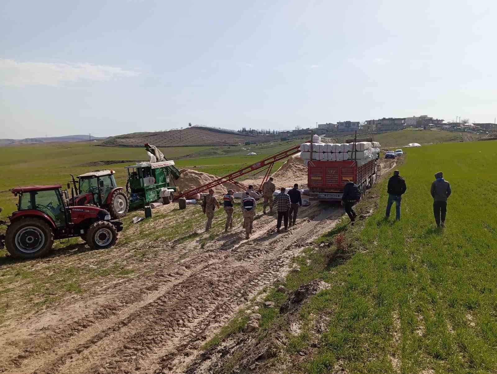 Siirt’te silahla oynayan kişi kazara kendini vurdu
