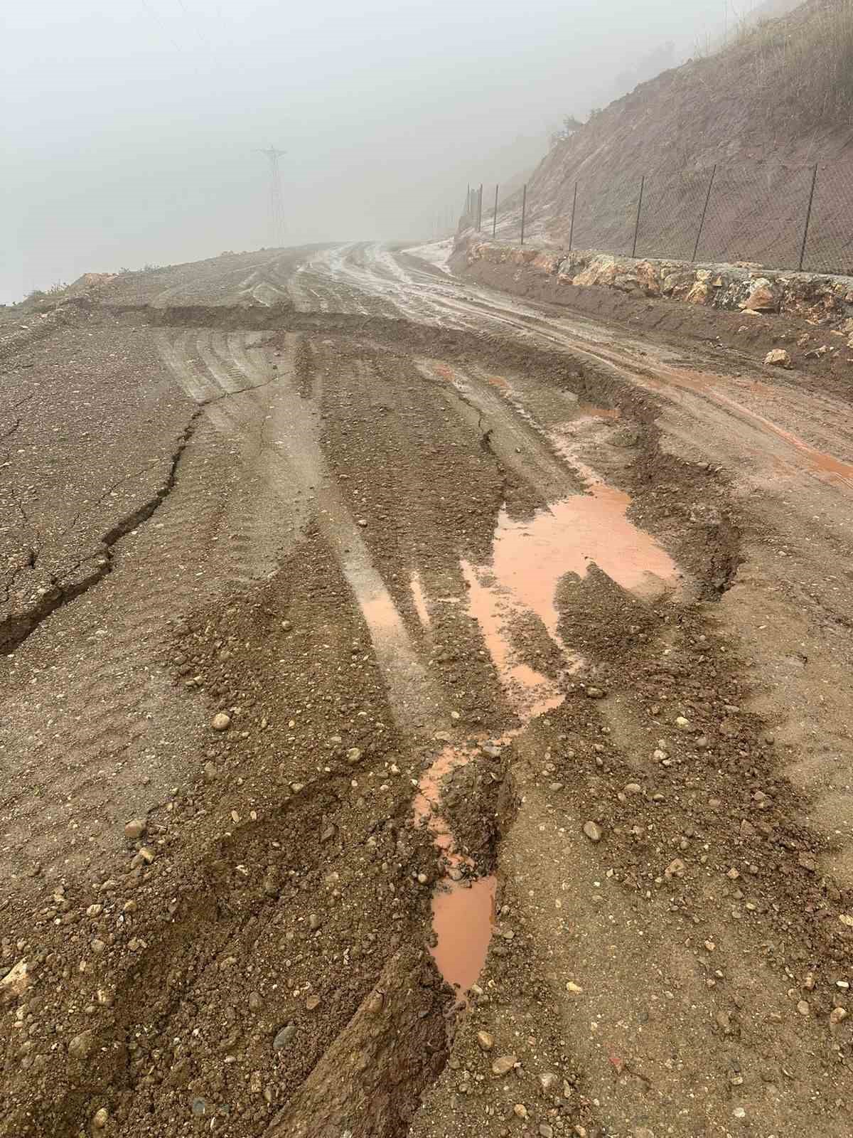 Siirt’te yağış sonrası yoğun mesai
