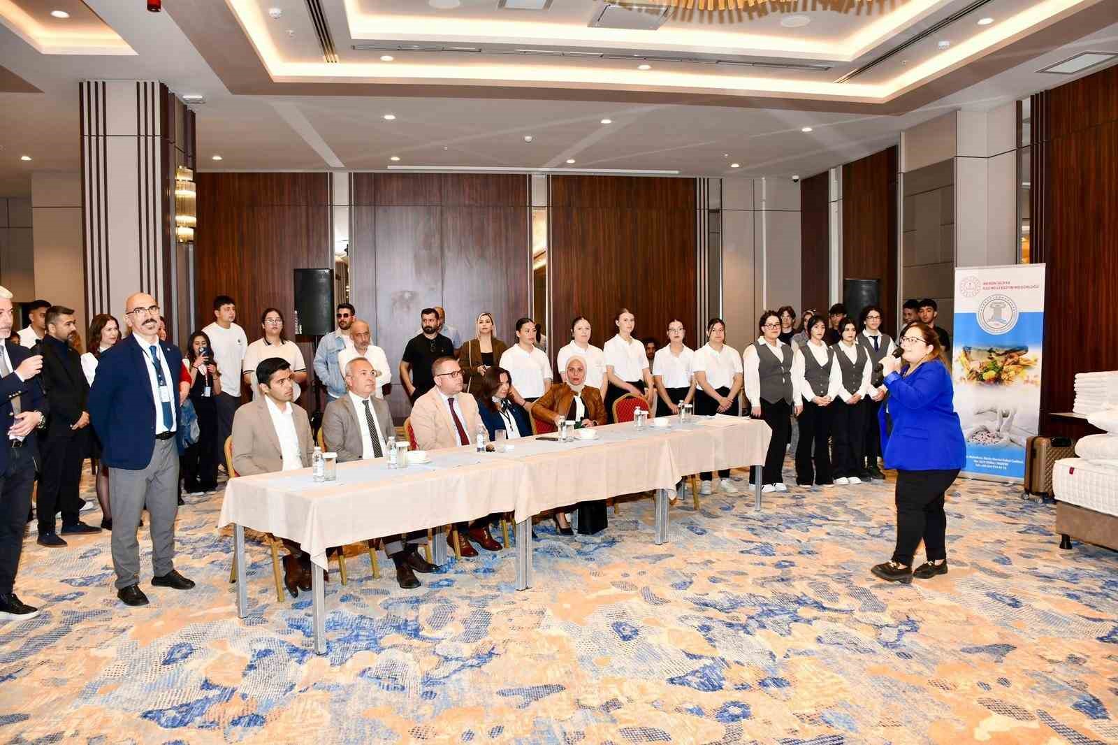 Silifke’de turizm öğrencileri hünerlerini ortaya koydu
