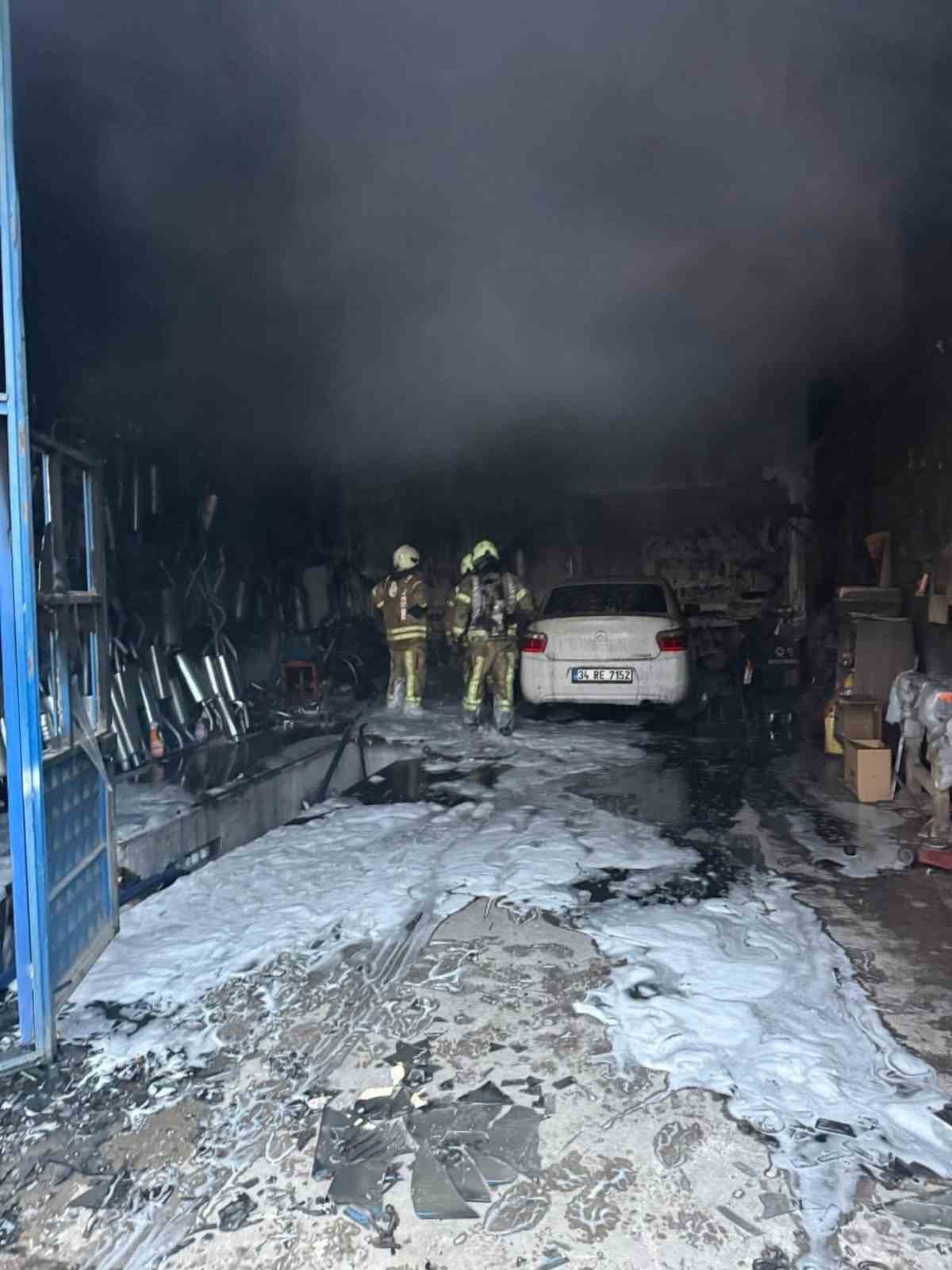 Silivri Sanayi Sitesi’nde yangın: Dikkatli çıraklar facianın önüne geçti
