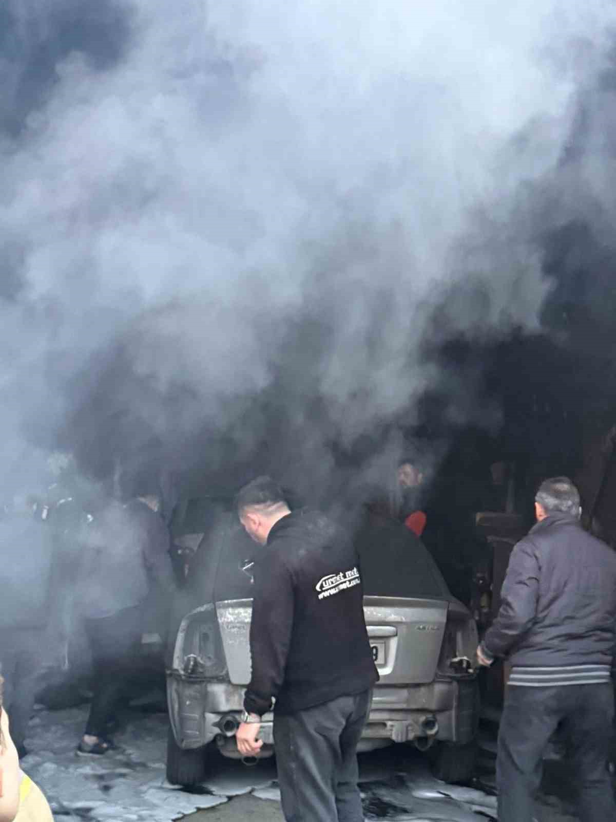 Silivri Sanayi Sitesi’nde yangın: Dikkatli çıraklar facianın önüne geçti
