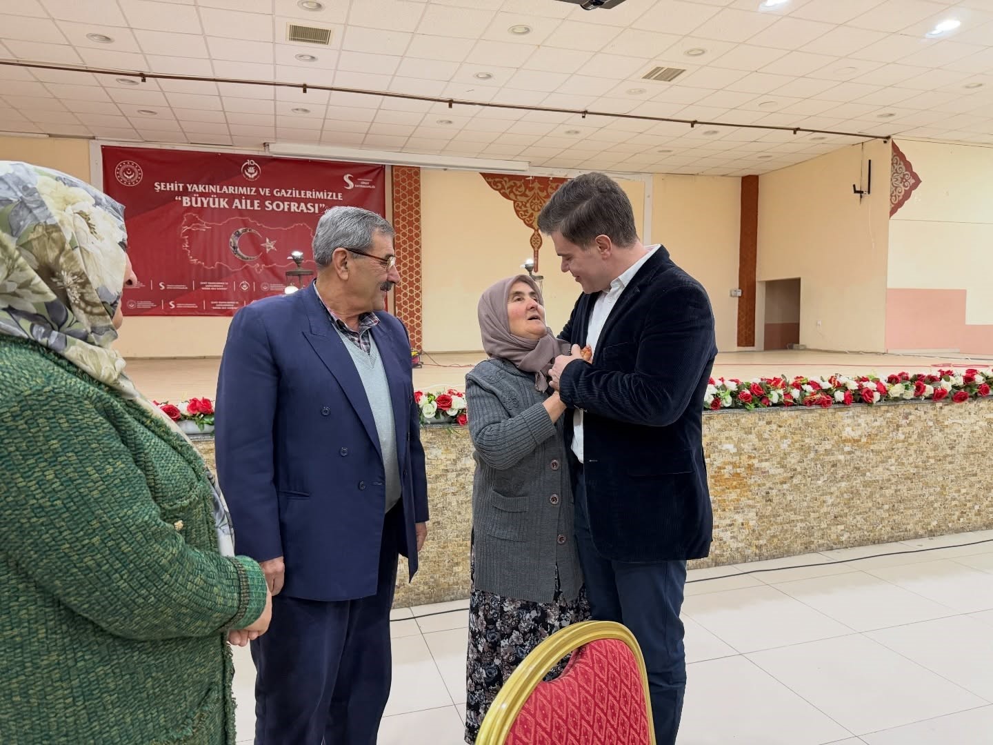 Simav Kaymakamı Karaloğlu, şehit yakınları ve gazilerle iftarda buluştu
