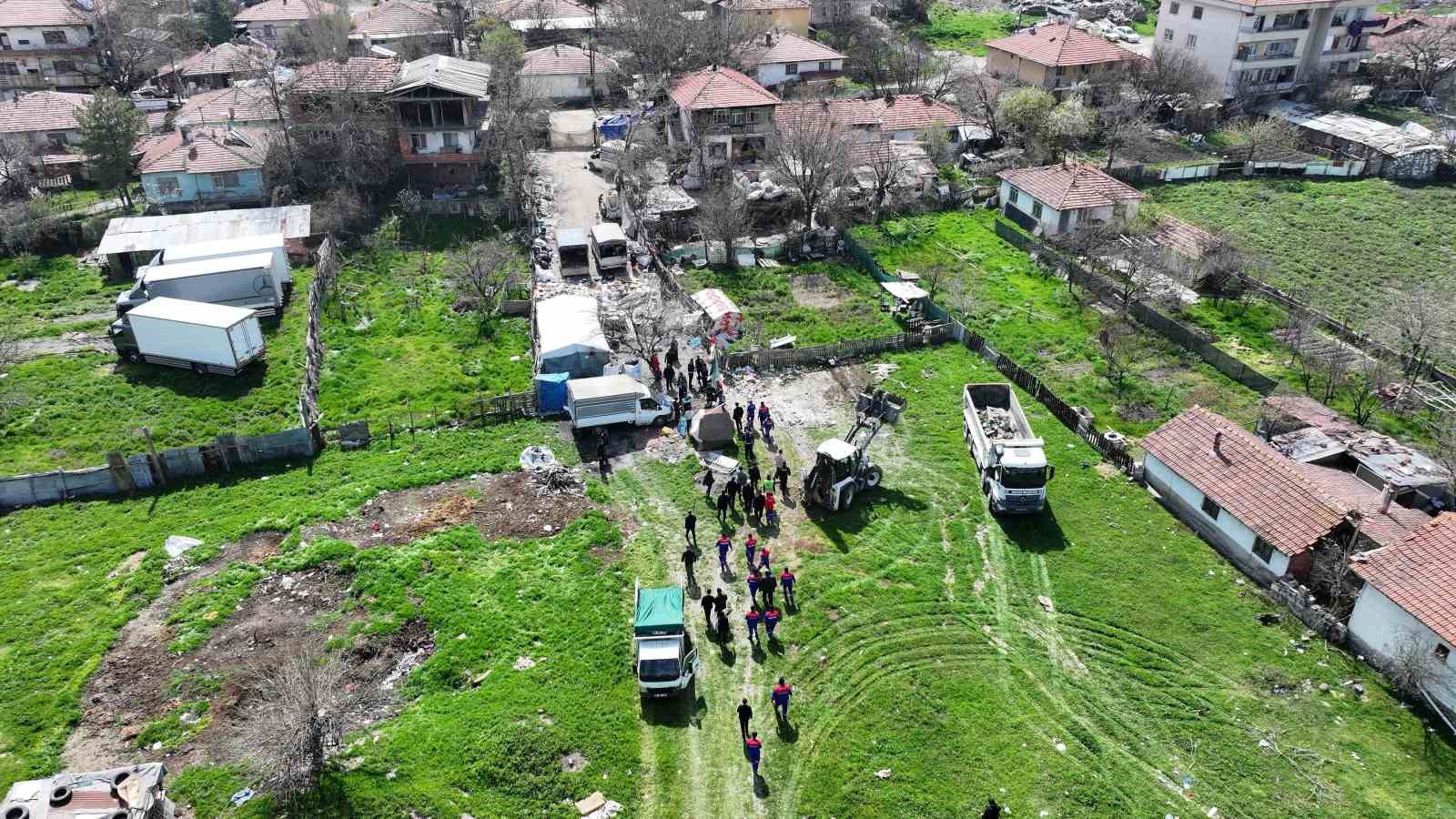 Sincan Belediyesi temiz bir çevre için çalışmalarını sürdürüyor
