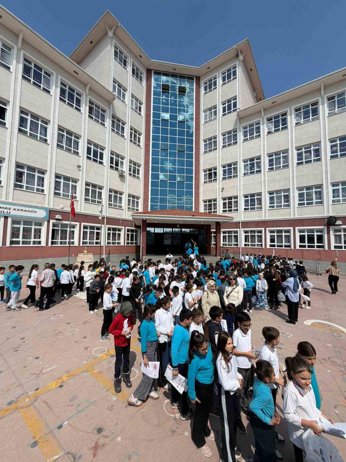 Sincan Belediyesinden okullarda sıfır atık eğitimi
Sincan Belediyesinden okullarda sıfır atık eğitimi