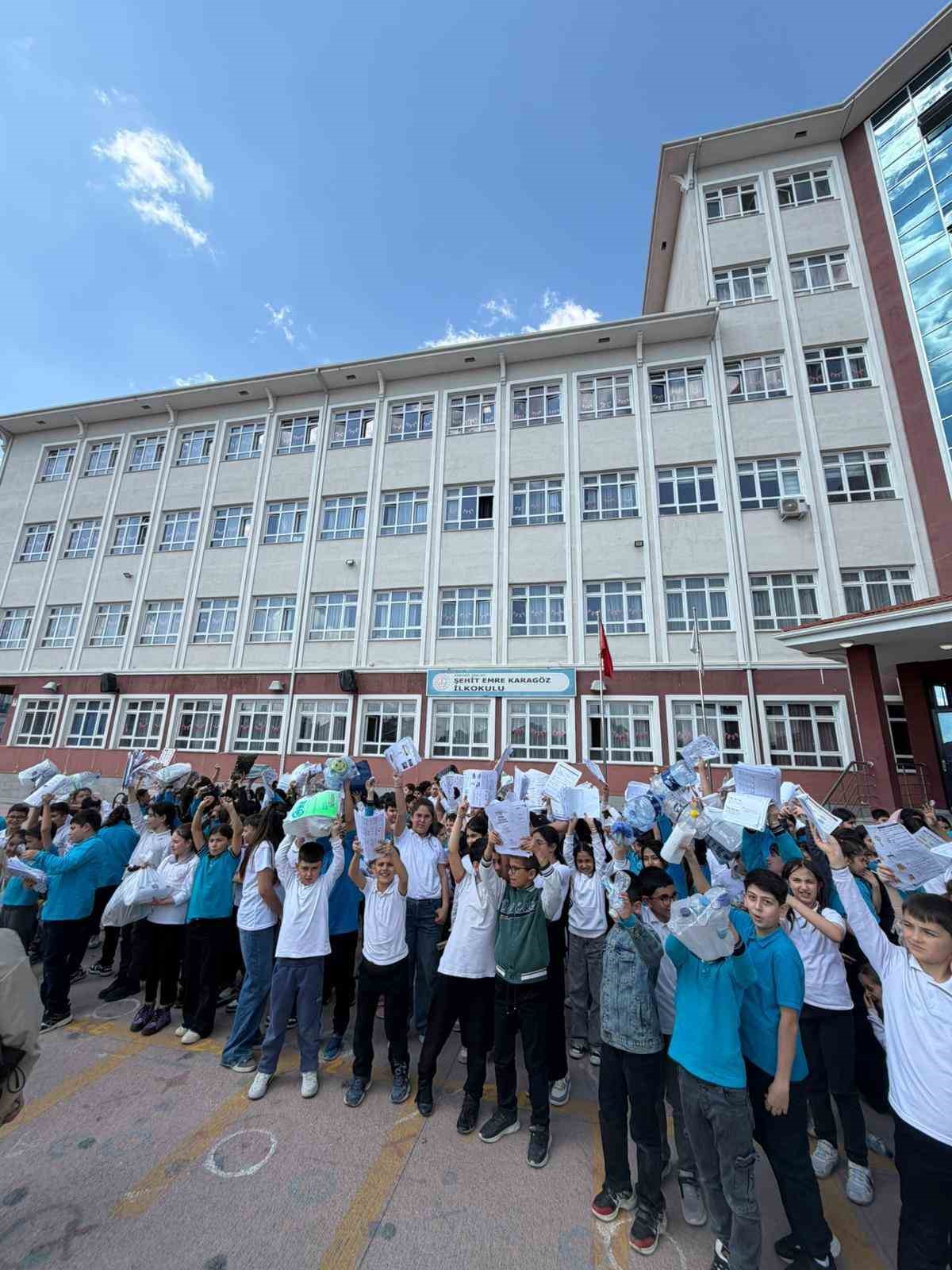 Sincan Belediyesinden okullarda sıfır atık eğitimi
Sincan Belediyesinden okullarda sıfır atık eğitimi