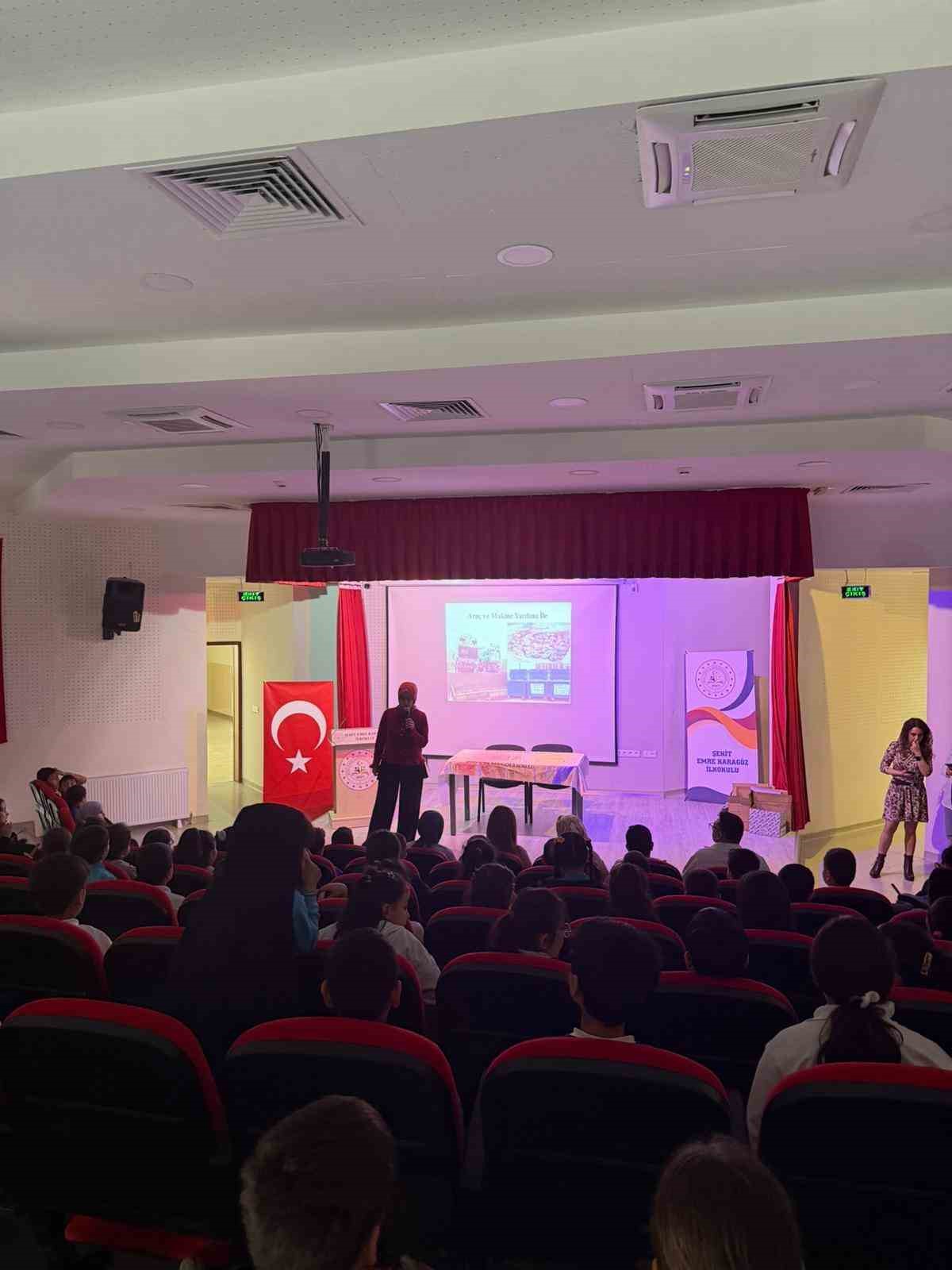 Sincan Belediyesinden okullarda sıfır atık eğitimi
Sincan Belediyesinden okullarda sıfır atık eğitimi