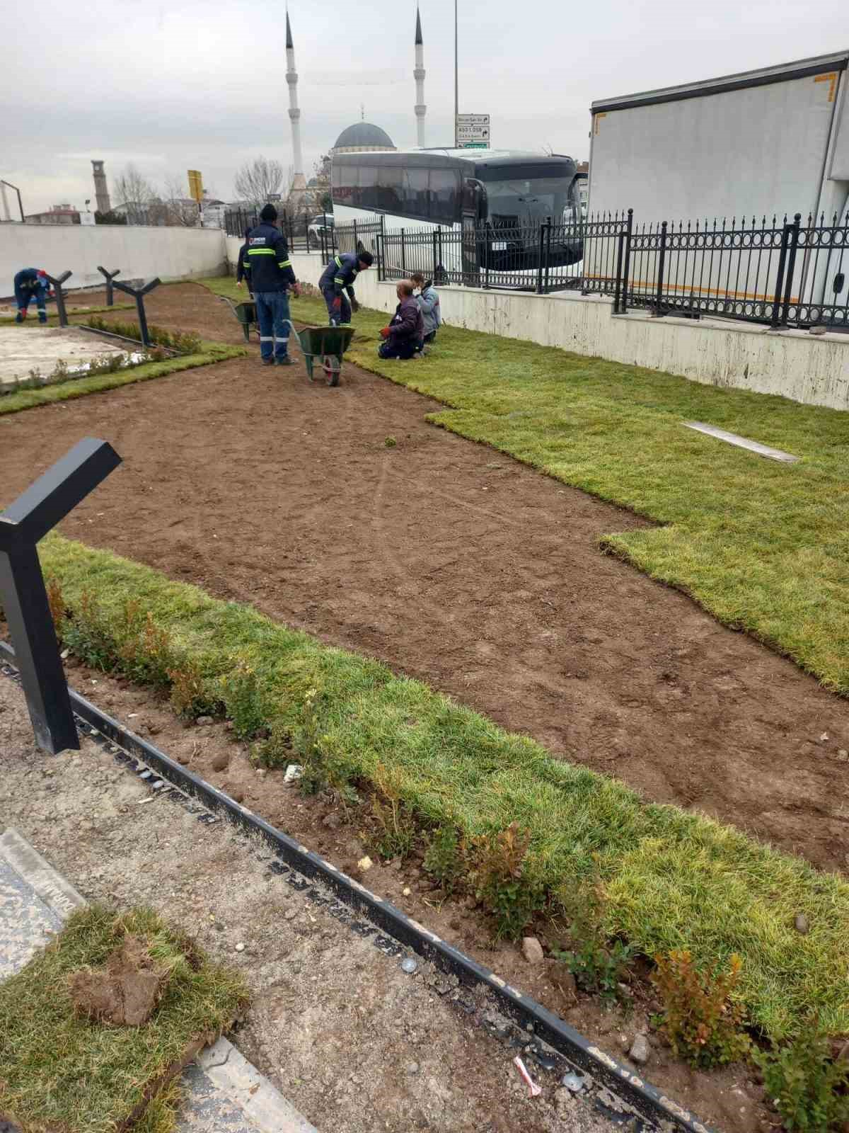 Sincan’da çevre düzenleme ve peyzaj çalışmaları aralıksız sürüyor
