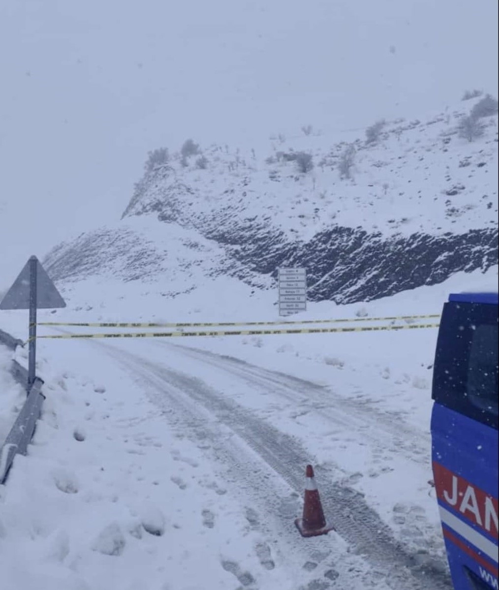 Sincik-Malatya Karayolu ulaşıma kapandı
