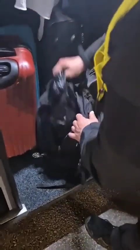 Sınır kapısında yolcu otobüsünde 1 milyon 40 bin lira ele geçirildi
