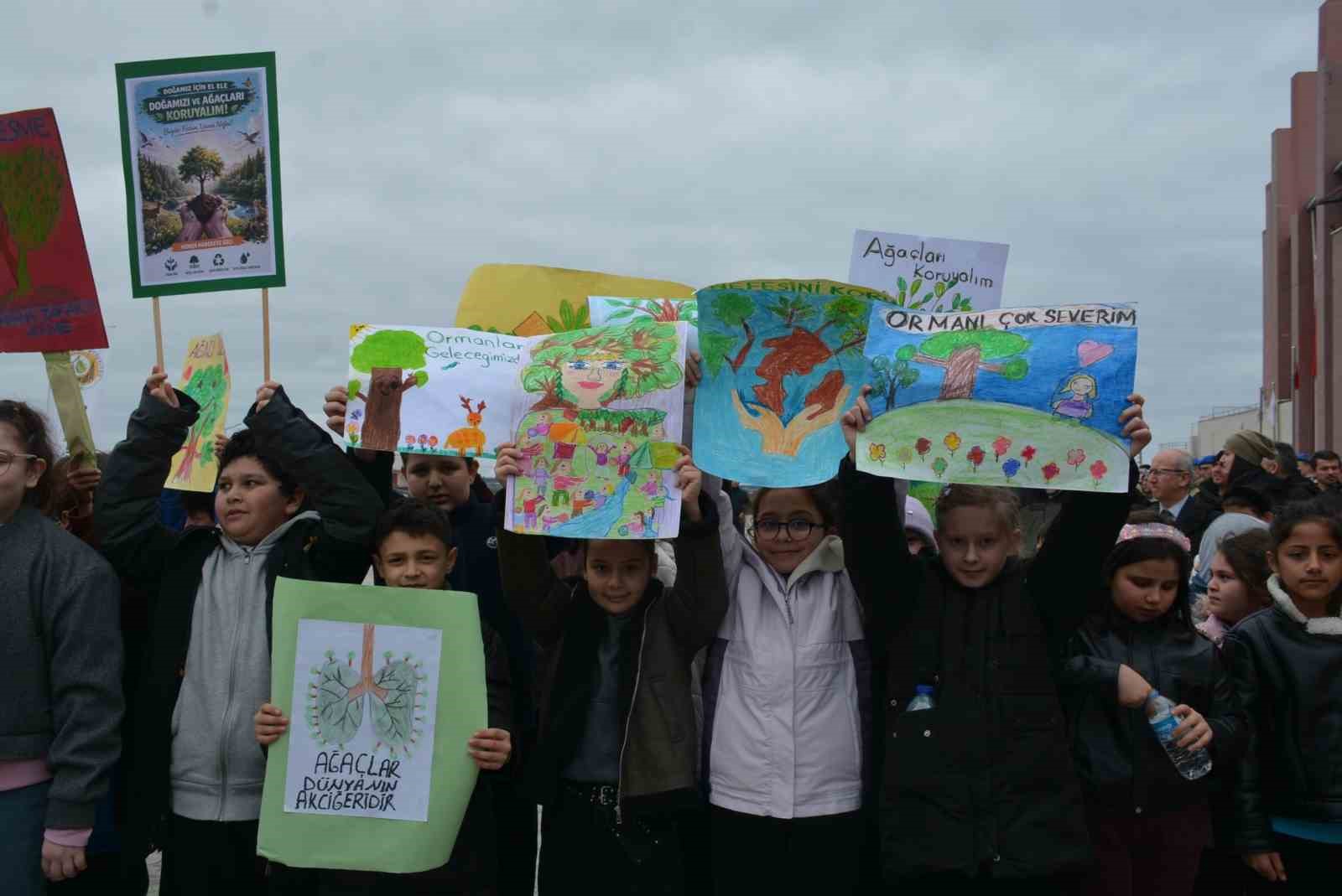 Sinop’ta 5 bin 700 fidan toprakla buluştu
