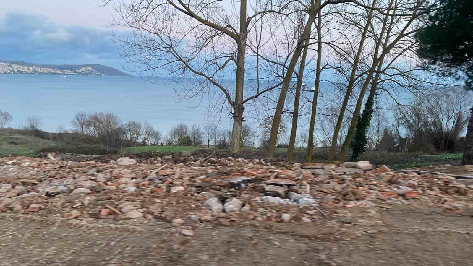 Sinop’ta çöken yolda onarım çalışmaları sürüyor
