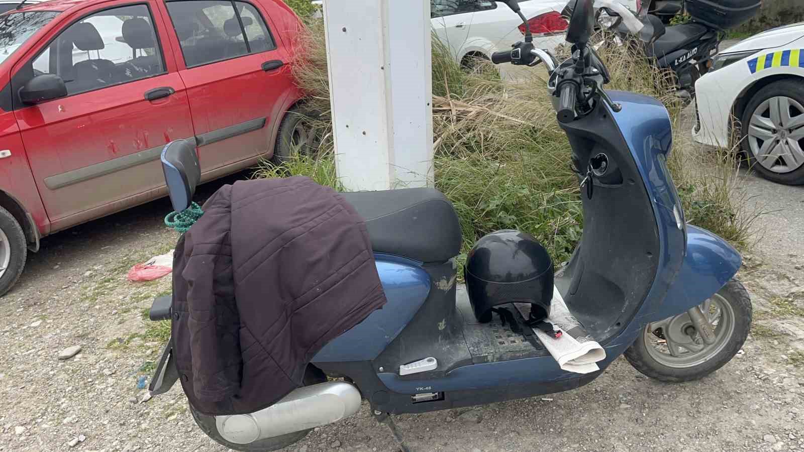 Sinop’ta devrilen elektrikli motosikletin sürücüsü yaralandı
