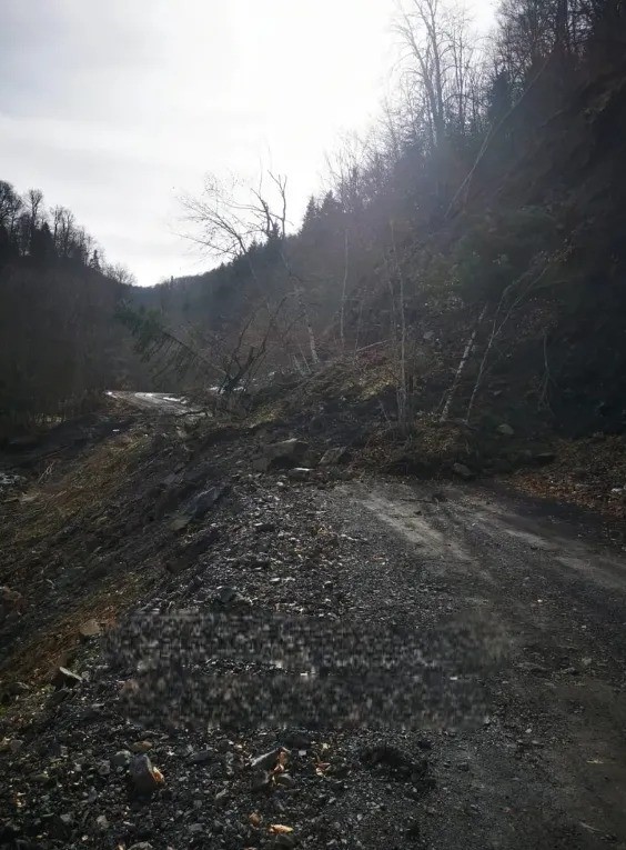 Sinop’ta heyelan nedeniyle ulaşım durdu
