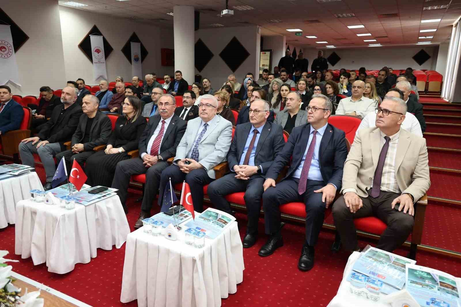 Sinop’ta "İklim Dostu Balıkçılık ve Ekosistem" projesi tanıtıldı
