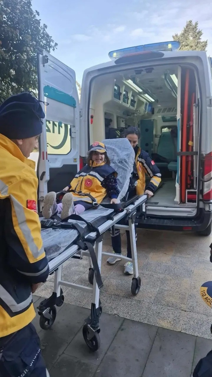 Sinop’ta minik öğrenciler ambulansı yakından tanıdı

