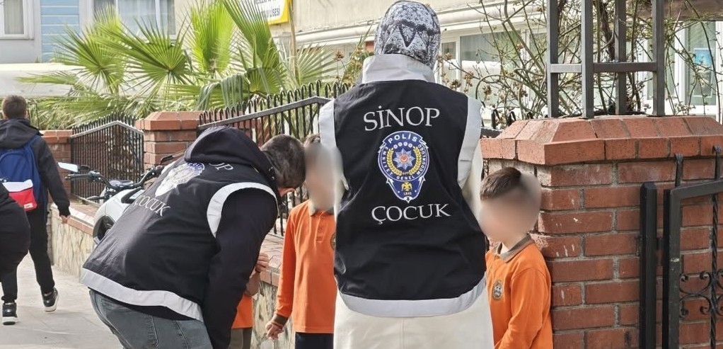 Sinop’ta okul çevrelerinde sıkı denetim
